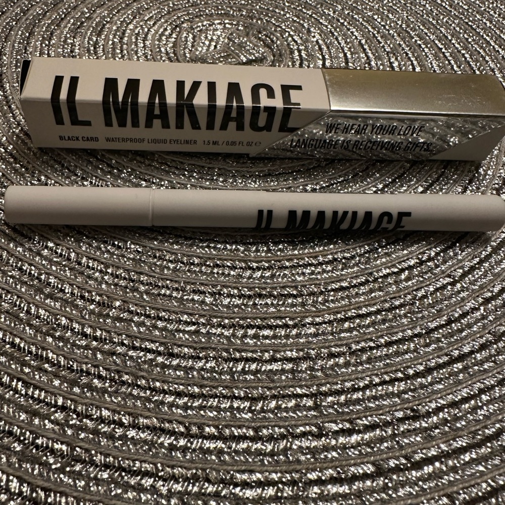 IL Makiage waterproof eyeliner